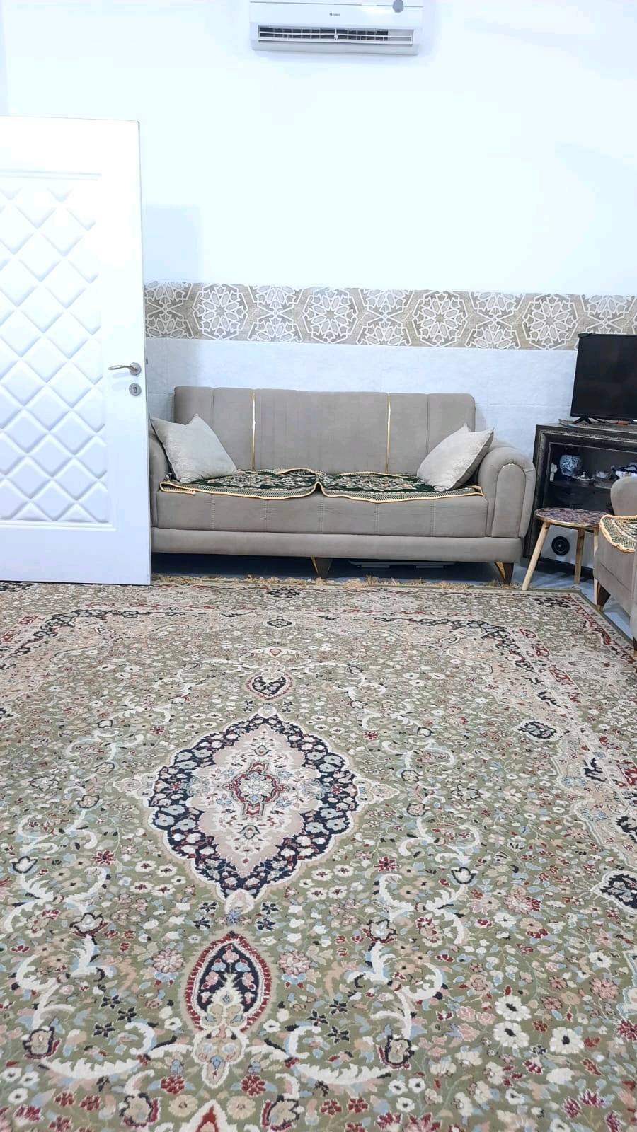بيت طابقين في كربلاء المقدسة منطقة المعملجي المساحة أكثر من ١١٥م وجهة أكثر من ٦متر نزال ١٨ من وسط البيت ٧م سعر ١٨٠مليون البيت بناء٢٠٢٤   رقم الهاتف ***********