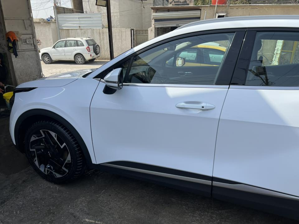 السلام عليكم كيا سبورتج خليجي ٢٠٢٤ فول مواصفات عدا البانوراما السياره مكفوله كفاله عامه من الضربه والصبغ والبارد والفتح من كل النواحي ماشيه ٣٢ استخدام شخصي السياره بسمي سبير ما نازل بيها فحص سونر السعر ٢٢٣ بيها مجال بصيط العنوان بغداد البلديات ***********
