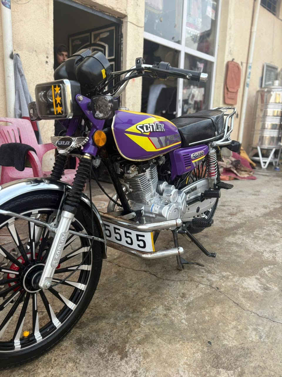 سلام عليكم دراجه سيفان 2025 نضافه موضحه كدامك دشبول شغال دراجه مابيه اي نقص الاستفسار اتصل عل رقم ***********
