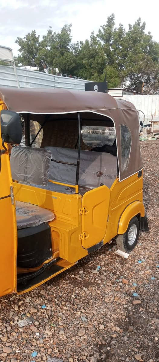 تكتك موديل ٢١ شهر ١٢ رقم وسنويه تحويل ثاني يوم
كير مكينة اكسل  لاتنقيص ولاتبخير كشر بي بارد بصيط 
تخم تاير 
مكان بغداد الغزاليه 
***********
