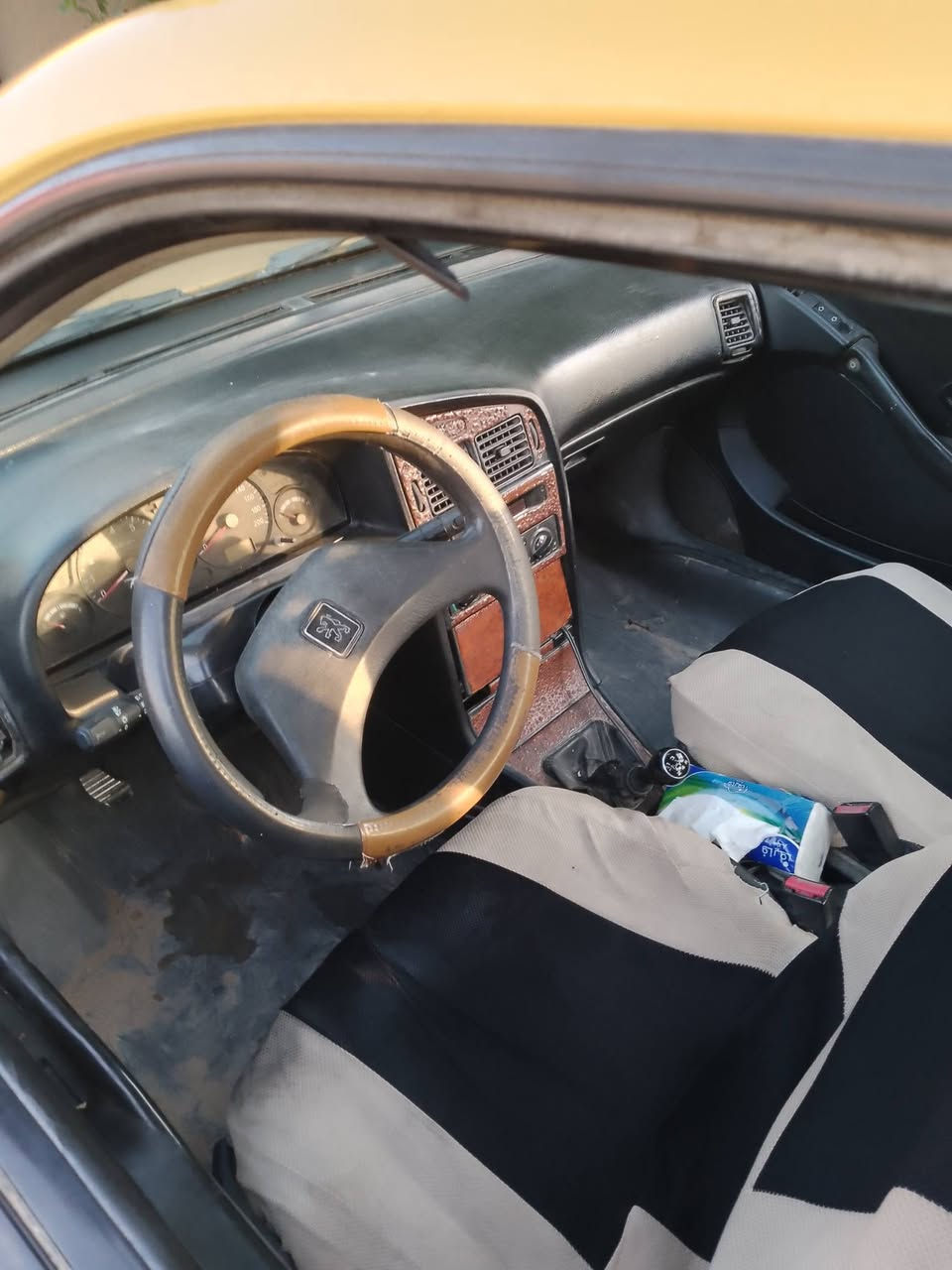 نبيجو 405 كير ومحرك يخبلن كهربائيات كلها شغالة تبريد ثلج كمبريسر جديدة بجيس صار يومين م شادهة رقم بغداد سنوية ل27راعيهة بالنجف يداور ماعندي اي مشكلة غرامة ماعليهة بس هيئة عليها بس ماعرف شكد سيارة جاهزة ترايك وين ما تريد صدر جديد بيع او مراوس سعر 20وبيهة مجال  مكاني كربلاء  شراي يتصل ويدلل رقمي هذة ***********/***********
