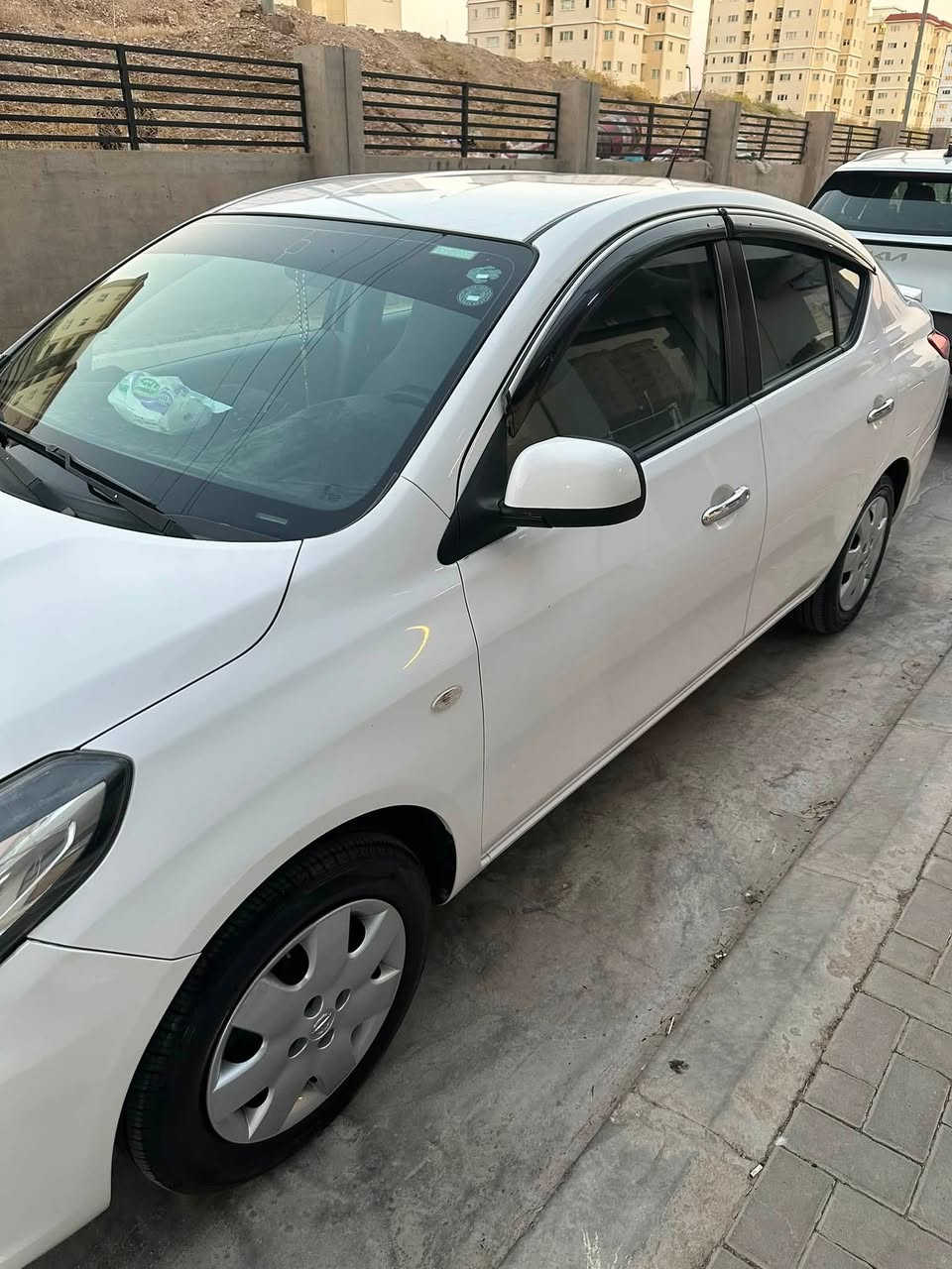 موديل 2022 ماشيه 75 بدون حادث بدون صبغ بيه نقطه زغيره وموضحه بل فديو منضومه زنون شادله السياره جاهزه من كلشي اي شي نقص مابيه ترهم مراوس بي وايدي عادي الي يحب يتصل وبخدمته السياره متواجده في بابل 
***********
***********
