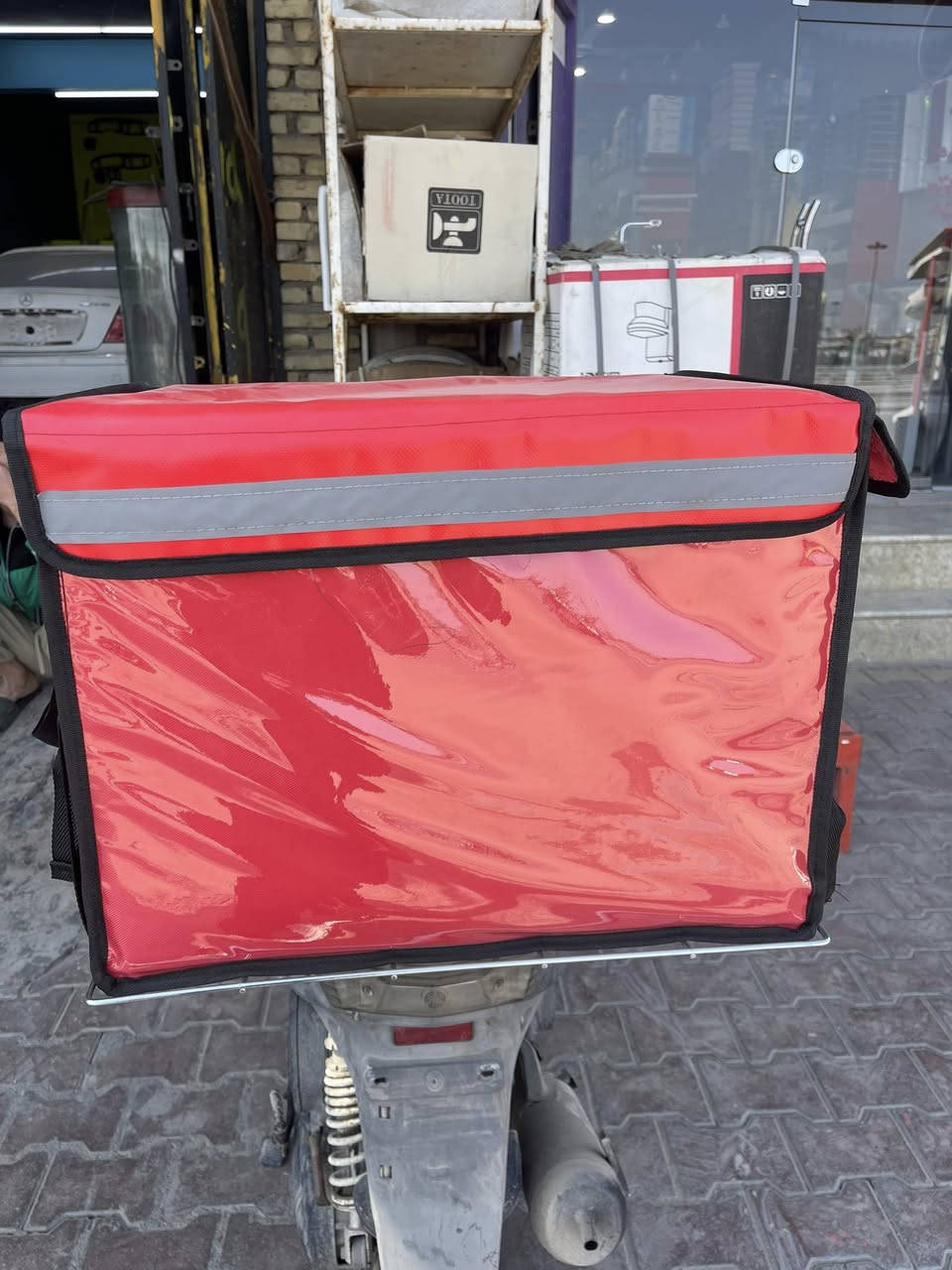 صندوق توصيل وهوه والقاعده الشبجة مالتة وجديد ما مستخدم جديد هوه والسلة 25 الف قفل شراي يتصل ***********
