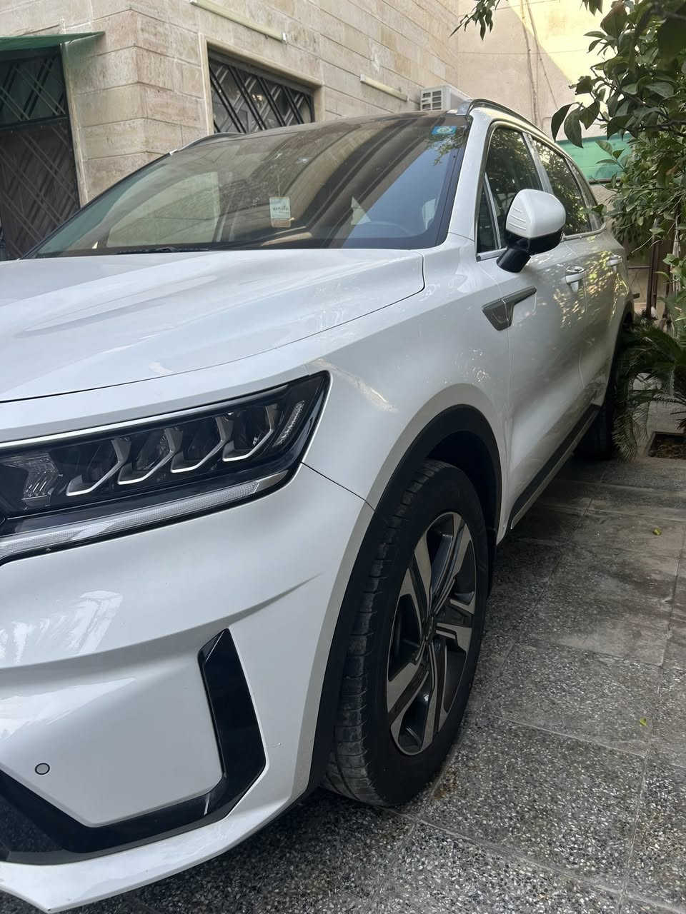 سورنتو ٢٠٢٣ ماشيه ٣٦ الف مكفوله كفاله عامه 
اربع كامرات فور ويل فول واحد على واحد ضمان الدوليه من هيه زيرو على ايدنه السعر ٣٢٥ 
للاتصال ***********
