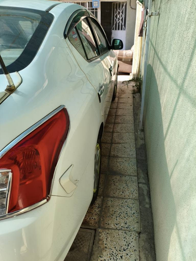 سيارة نيسان صني هندي موديل 2019حجم المحرك115گير اوتماتيك  مابيها ضربة ولا معجون صبغ كلين بيها رعصات قليلة بيها كوبون بانزين مكانها كركوك حي الواسطي قرب راس دوميز رقم سليمانية دولي شرط التحويل بيع ومراوس بسيارة تكسي حديث اتصل على الهاتف *********** او تراسل خاص كركوك, العراق
