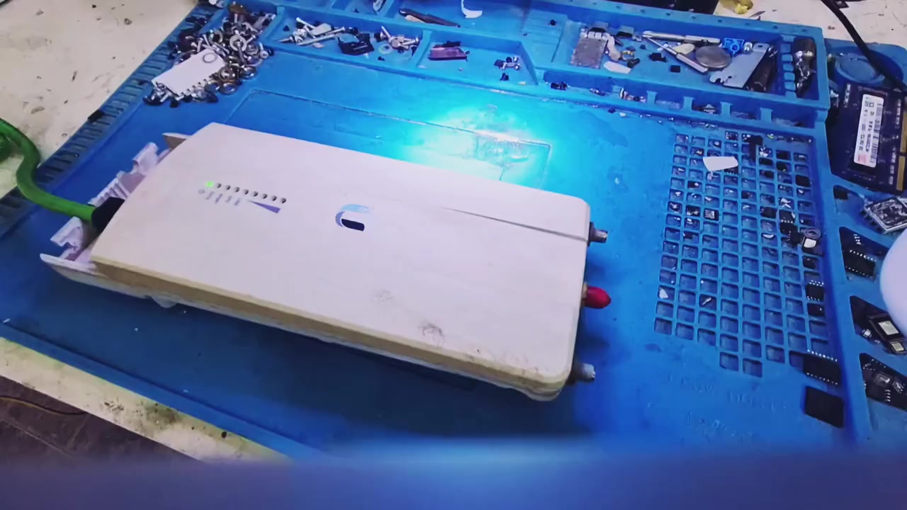 مكتب سوني (الواحة التقنية )
اليوم كان عدنا صيانة جهاز Ubiquiti 4X
مشكلة LAN 
ضمان 3 اشهر من تاريخ استلام الجهاز على كل انواع الصيانة قطع غيار اصلية 
صيانة مكتبنة تشمل اجهزة الشبكات كل انواعها كذالك صيانة الابتوبات و الحاسبات 
 يتوفر توصيل الى كافة المحافظات 

العنوان الديوانية شارع السراي مجاور مصور سومر 

رقم المحل "
*********** 
رقم الورشة "
***********
