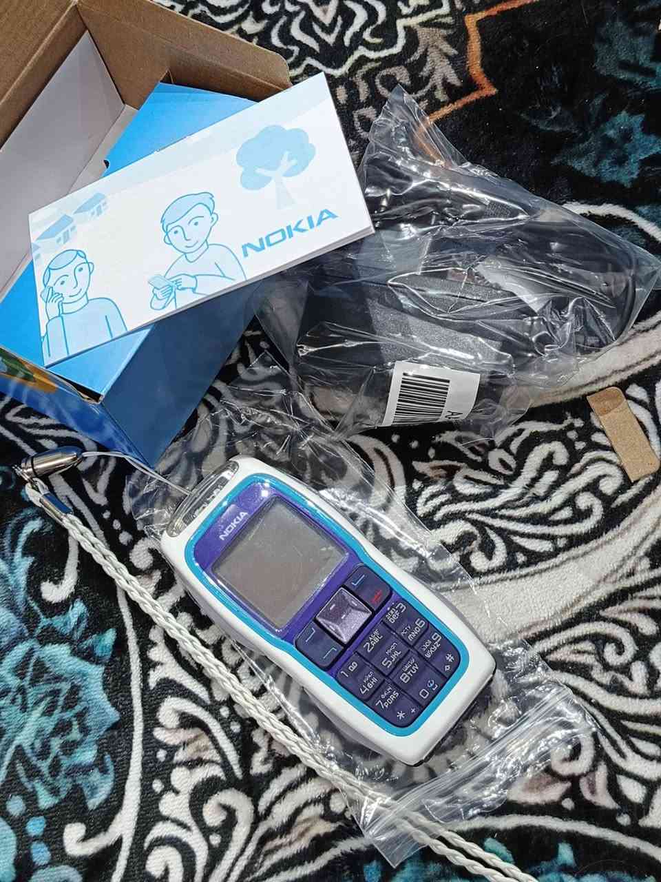 نوكيا 3220 جديد غير مستخدم التواصل خاص فقط او واتساب ***********
