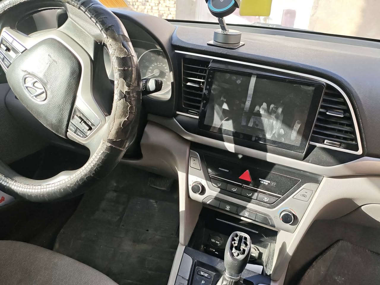 السلام عليكم من رخصه مدير الكروب  النترا موديل 17 رقم أربيل بيها جاملغ وبنيد سياره بيها خيط بخار مكينه ألفين شاشه جبيره سياره مامتعوبه سياره وارد أمريكي  ماشيه 90مايل 
للاستفسار اكثر ‭0780 521 1877‬. سعر 125
