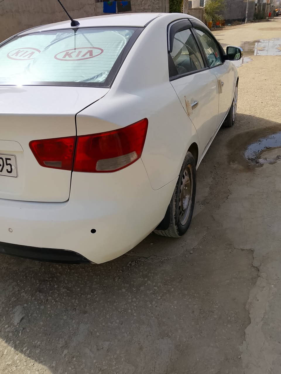 سيراتوا ٢٠١١ اربيل باسمي صبغ حزام السعر ٨٢ وبيها مجال  ***********
