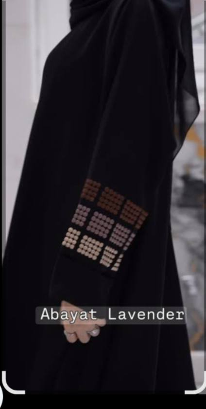 عندي جبب نسائيه باله خليجي نظيف ١٠٠/١٠٠ اجنن  تنفع طلعه دواام اكو رسميه والشابات سواد فحم يلبسن من وزن ٦٠لل٨٠وسعر القطعه ١٠واكو ١٥الف 
راح انزل نماذج الهم والي تريد تفاصيل اكثر عالخاص متلكون جمال بهيج سعر


**إذا كنت صاحب هذا الإعلان وتريد حذفه لأي سبب، رجاءا أرسل رسالة إلى الدعم الفني**