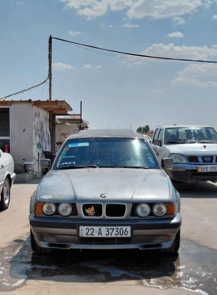 بەناوی خوای گەورەو مهرەبان بێم 
مۆدیل1992گێر عادی گێر مەکینە اکسل بەشەرت 
سەیارەکە فولە بەس گێر عادیە سەنەوی مانگی دەبەسەدەچی بەناوکردن بەشەرت بەس بەدەنەی پێشی گۆرایە سەیارەکە ماشالەی دەوی لەجوانی سحری 41معملەیکی کەم*********** أربيل, العراق
