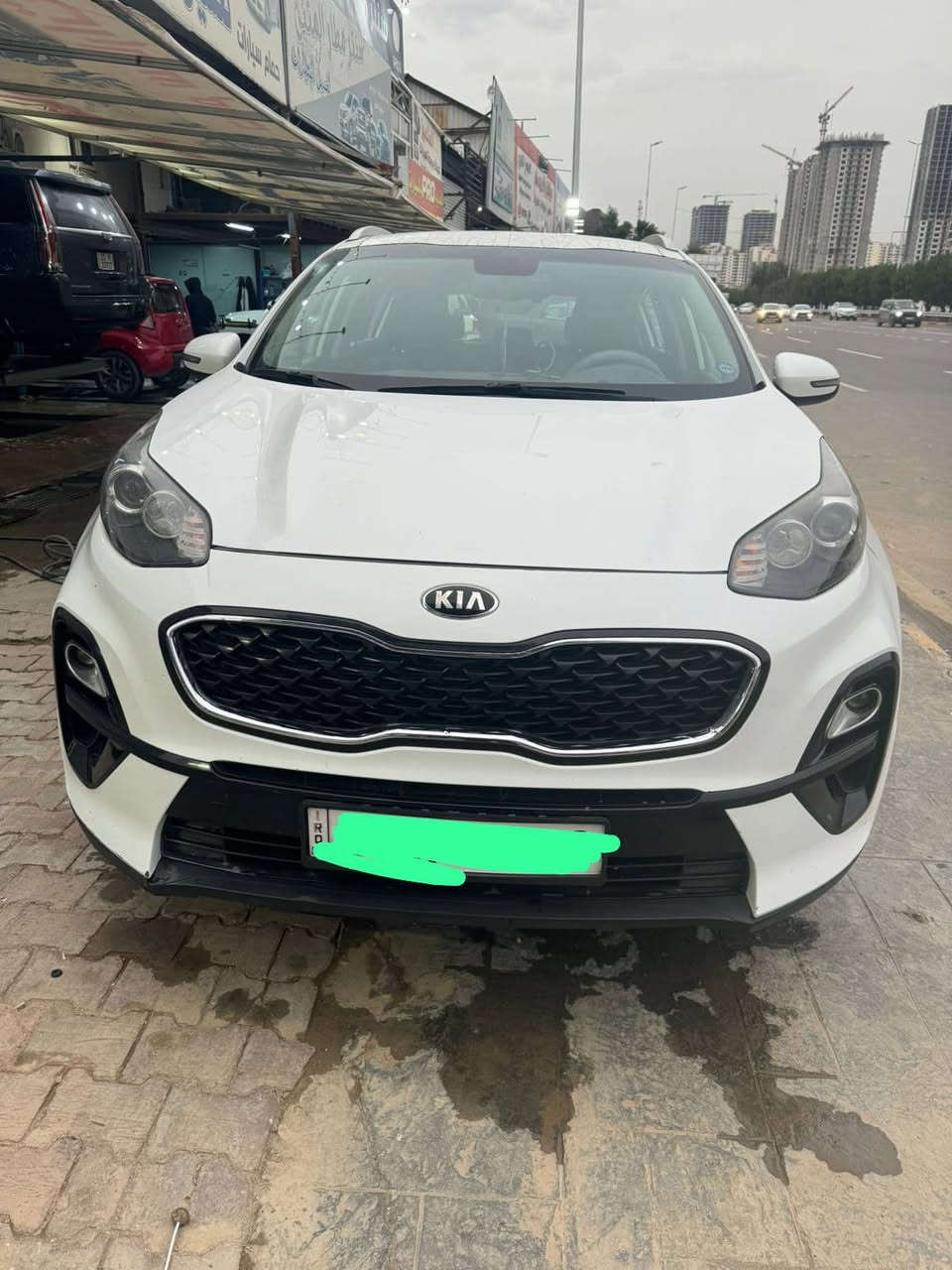 سبورتج  خليجي موديل ١٩ مكفولة كفالة عامة من الصبغ والتبديل
محرك دوش 2000
ويل ١٩ كروم
كامرة خلفيه اصليه
اشاير بالمري
فتحه سقف بنوراما 
٣ مودات قيادة 
تحكم ستيرن
حساس امامي خلفي
تبريد قطعتين
 دوسات بلادي 

ماشيه 106,500 قابله للزيادة

رقم سليمانية باسمي تحويل ثاني يوم
سنويه صالحه لل29
والسونار موجود بصور

السعر 176و بيهة مجال 
للبيع فقط

الرقم ***********

                                     ***********
مكان السيارة بغداد او بعقوبه
