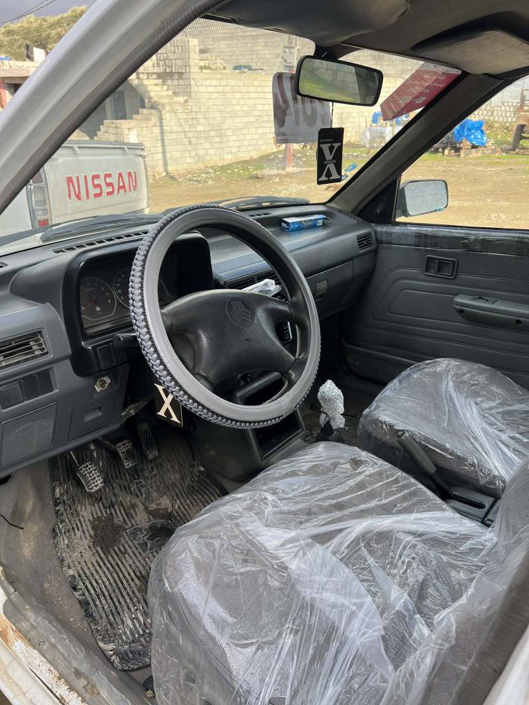 سایپا ٢٠١١  سەیارەکە مالی دۆستە بەشەرتی هەموو گیانی ئیش بکات مەکینەی تازە تەشفیتە دەعمی بۆ دەعمی بەشەرت قەترە بۆیاخی نیە لە روبەرو جوانترە سەنەوی عەسلی لەگەلە بەشەرت بەناو کردن سەیارەکە تا بلی جوانە کارەبای و هەمو شتیکی ئیش ئەکات   نرخی ٣٧ گەلا مەعامەلەیەکی برایانە *********** السليمانية, العراق
