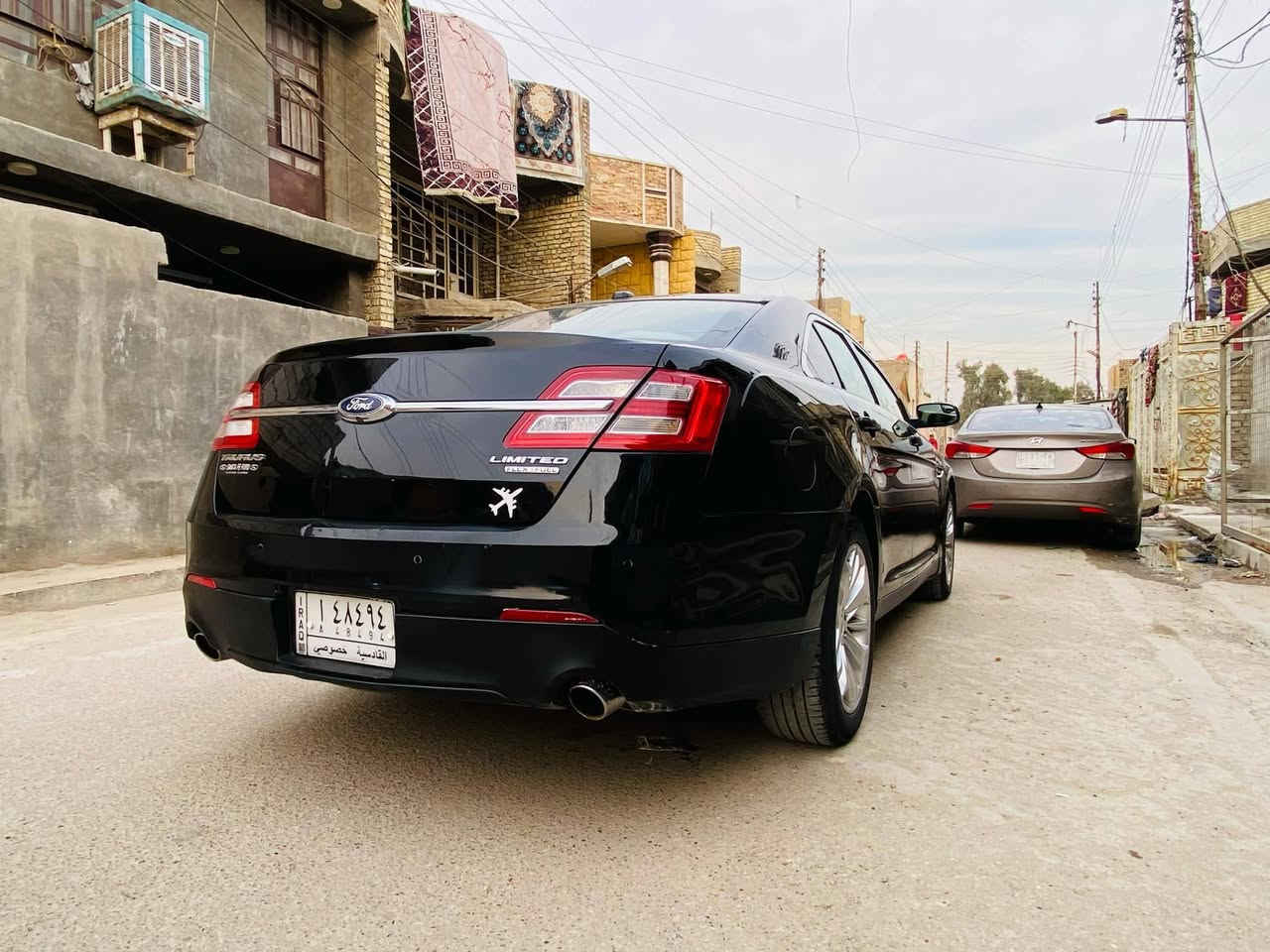 فورد تورس ١٦ امريكي مكينه ٣٥٠٠ مكينه جديد مال كصه قبل شهر شادها فول عد الفتحه نقصها  صدر امامي بس للبيع او المرواس بقتصادي رقم قاديسه جديد مشورع وطني بسمي مكنها بغداد الزعفرانيه
***********
