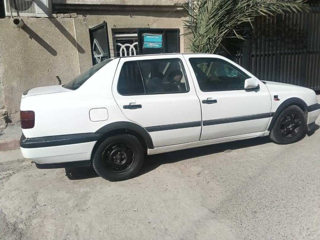كولف ٩٣ كير اوتماتيك محرك ٢٠٠٠ تحويل مباشر السعر ٣٥ ورقه رقم بغداد سنويه جديده التصال ع هذا الرقم 
+964 772 178 0183
