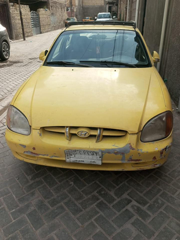 السلام عليكم
سوناتا موديل 2001خصوصي وليس أجره 
رقم بغداد كير ومحرك كورله وبيها نقوصات كما واضح في الصور للاتصال *********** العنوان بغداد الشعب علمن أنا مكلف في النشر
