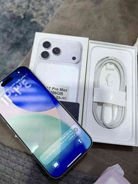 17 برو ماكس zaa شريحة واحدة  عدد الشحنات مره واحدة فقط الذاكرة 256 بغد...