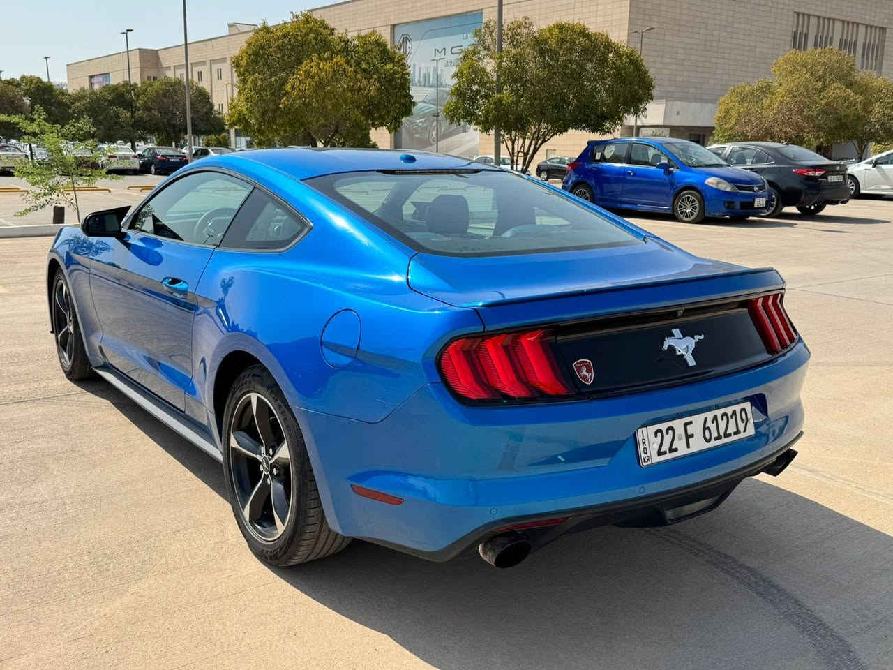 السلام عليكم
موستانك ايكوو بوست 2019
لوون ازرق مميز ( جويتي )
داخل جلد ازرق وابيض
كير سكان 
حساس خلفي 
كشنات كهربائي 
شاشة جبيرة بلادي 
ماشيه : 95mi
تشغيل عن بعد 
الضرر: بيها جاملغ سايق + جاملغ خلفي بدون دواخل بدون ايرباك
كير او مكينه او اكسل كلة بشرط 
السيارة هزة وسنوية جديدة 
رقم جديد 
وبأسمي 
مكانها اربيل
رقم موبايل : ***********
*********** أربيل, العراق
