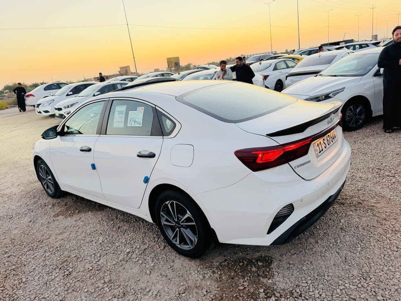 يالله سلام عليكم سيراتو مديل 23 فول مواصفات الشركة الدولية مكينة 2000 السيارة جديدة تحويل مباشر هزة جديدة رقم جديد دولي رقم بغداد بسمي شخصيأ ماشية 54 حقيقي مواصفات فتحة سقف مري شفط إشارة بل مري 5ويل كب كروب داخل لونين تبريد قطعتين كشاف ضباب لايت زنون عالي ناصي   اخوان اقرة المنشور وتصل سونار داخل المنشور مكان السيارة سماوة الرميثة حي العسكري ***********     السعر 167 بيهة مجال قليل حق الجية
