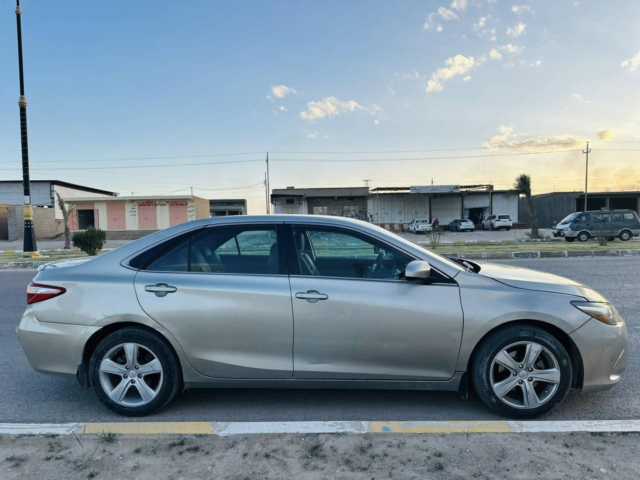 تويوتا كامري 2016 LE رقم بغداد سونار مرفق مع الصور السعر 125مجال بسيط للاتصال
***********
