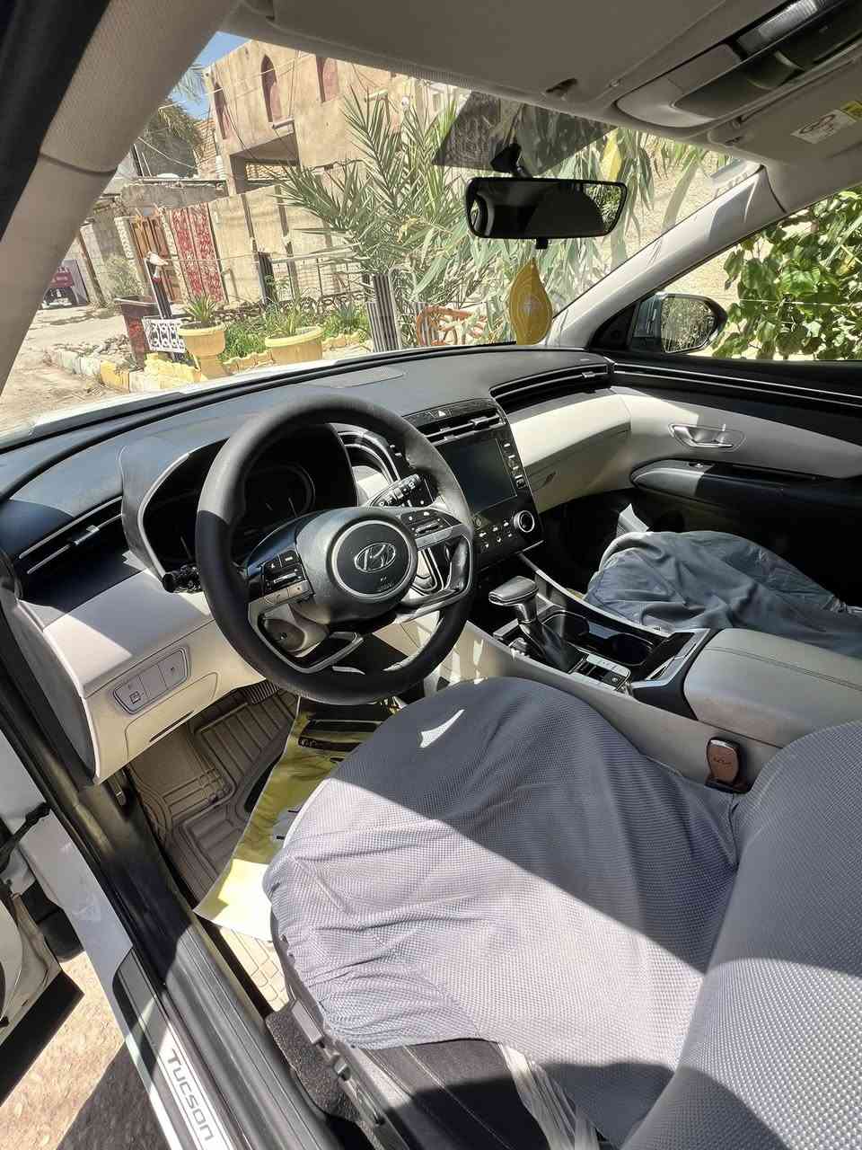 السلام عليكم توسان 2022 خليجي مكفولة من صبغ والضربة والتبديل بيها فقط بارد جدا قليل رقم بغداد دولي باسمي تحويل مباشر فول مواصفات عدا الفتحة ما نقصها شي ماشية 107 مكانها كربلاء سعرها 187 وبيها مجال بسيط ***********
