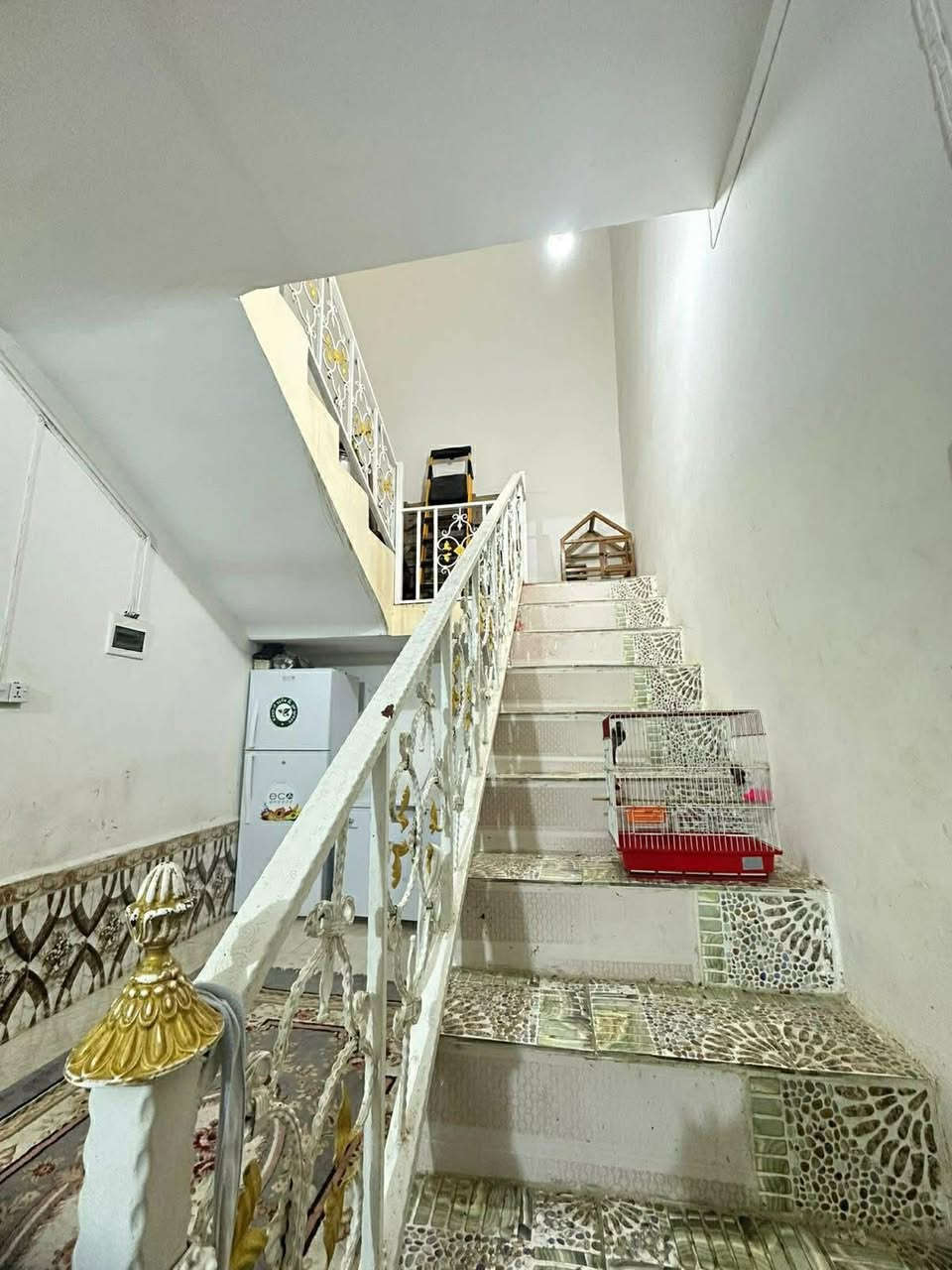 السعر 75 مليون⚡ #دار_للبيع –📍 الموقع: حي العسكري الثاني – قرب المستوصف
📐 المساحة: 100 متر
🏗️ البناء: عكادة
🏠 الطابق: واحد

يتكون من:

 • غرفة نوم واحدة
 • صالة
 • استقبال
 • مطبخ
 • صحيات
 • بيتونة

📌 موقع مناسب وقريب من الخدمات
📌 الدار مرتبة وجاهزة للسكن
—————————
#نستقبل_جميع_عروضكم
———————————————————
🔺#للاستفسار الاتصال ع الأرقام التالية
***********📲 
*********** 📲  
—————————————————————
او زيارة مكتبنا متواجدين 11 صباحاً إلى 8 مساء 
🔺مكتب دره المشرق للاستثمار والتطوير العقاري 
🔺العنوان:-حي الجزائر الشارع العام قرب مأكولات تشرين
