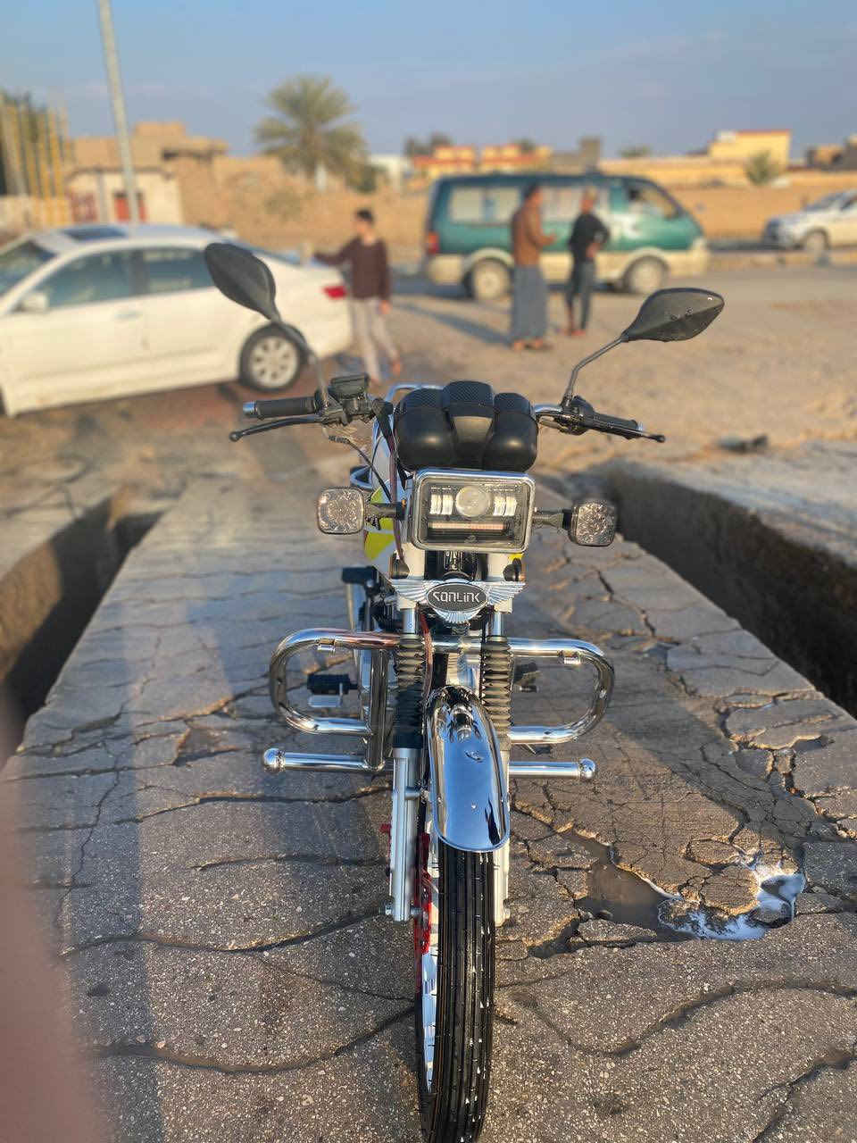 السلام عليكم  
سولنك 2025 نضيف ما عايزه شي محرك 200 
سعر 850 وبي مجال بسيط
مو شراي لا تراسل وتخابر
للتواصل على هذا الرقم 
***********
او مراسلة الحساب
