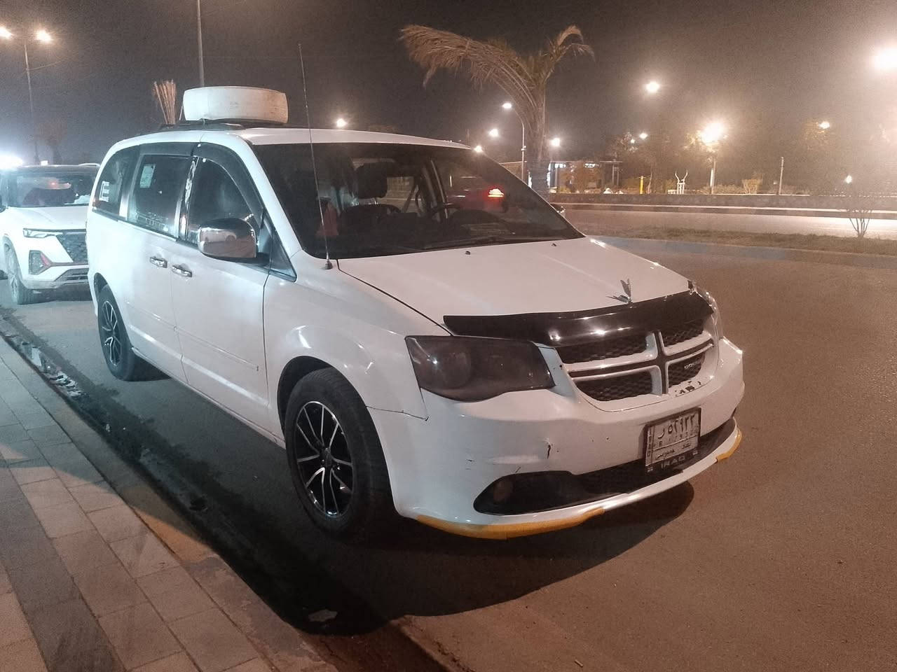 السلام عليكم عندي دوج كرفان موديل 2011 لبيع بيه صبغات ابيع احزام 
 ماعازه برغي  السعر 120 اوبيه مجال 
الاستفسار اتصل ***********
