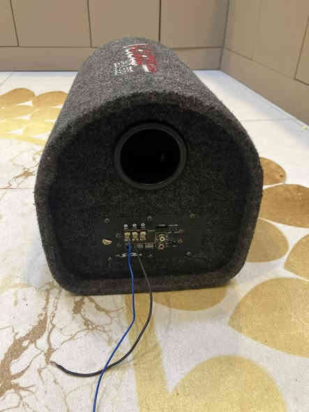 للبيع دمام الحجم الجبير الباب الاول الاصلي ابو الفيوز ووياه التحويله حجم سماعته 10 انج اكبر حجم بيه تحويله تريده صوت ودمام او تريده بس دمام السعر 45 مكاني بغداد ***********
