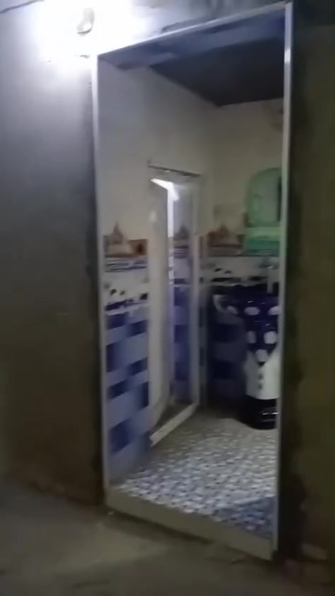 بيت زراعي للبيع مساحه 200 مكانه بدعه الرحمه الاستفسار عله الرقم ***********
