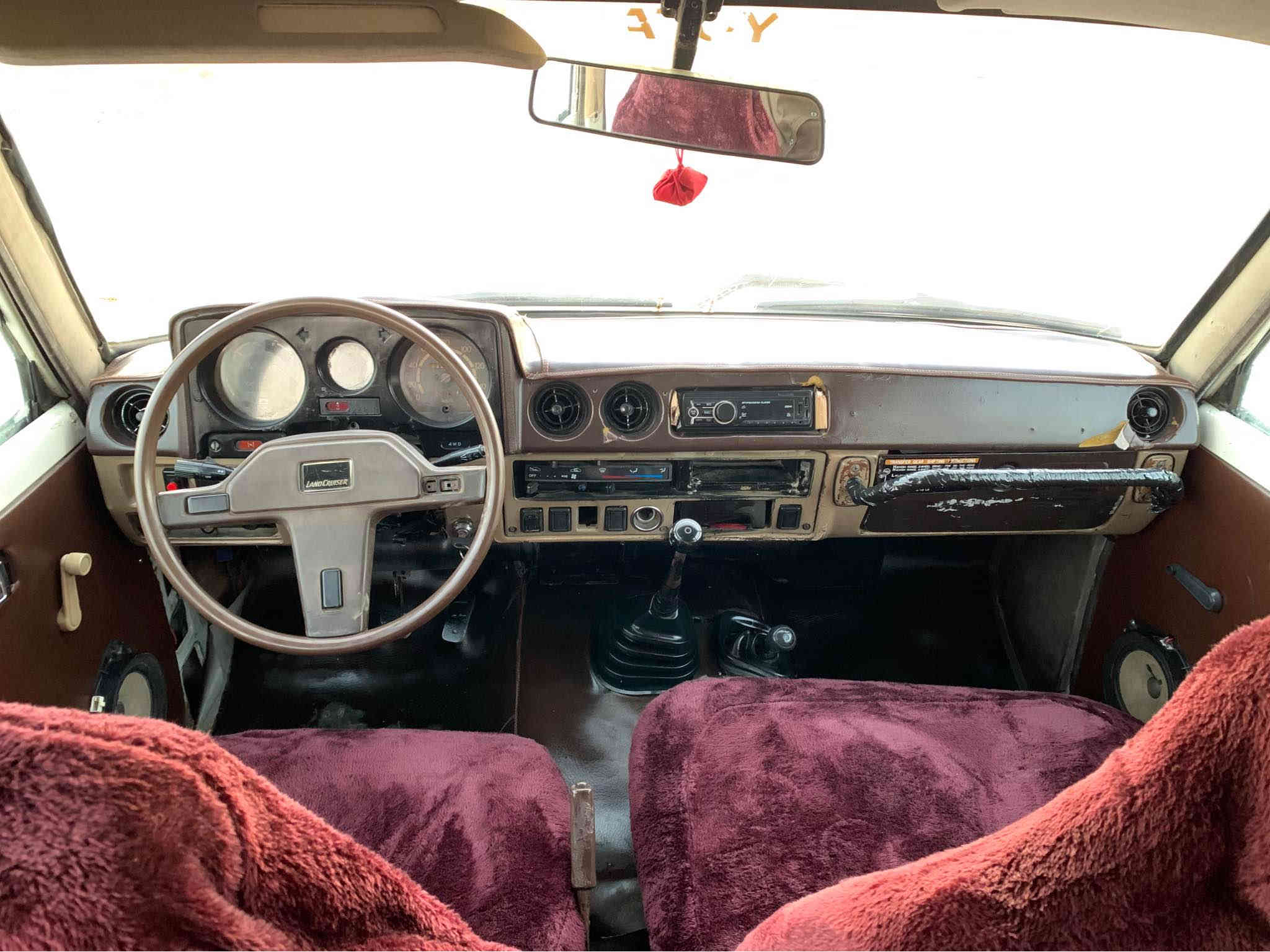 تویتالانسکرۆزەرمۆدیل86 مەکینە 2ئیڤ 5گیر پیشدیسک جکنیت مەکینەوگیروئەکسل بەشەرتی فیتەر دەبڵ ئەکسل قورسوسوکی  ئیشدەکات دەعموووەرکەڕاوینیە دەعامی بۆدەعامی بەشەرت  کارەبای زۆرمەزبوتە  تەقەورەقەی بەشەرت سعری 17گەڵا مەجال  سەیارەکە علوجەومالی مەدەنی بەشەرت ژم*********** ***********شوین پیرەمەگرون السليمانية
