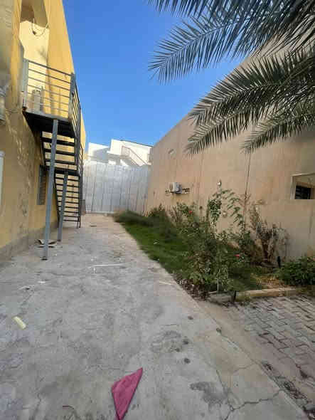 #دار للإيجار طابق ثاني بناء جدًا نظيف موقع جدًا مميز  

( طابو ملك صرف ) 
 

#العنوان كركوك  - حي عدن  -  الضباط  

#المساحة 250 متر الواجهة 10 

 غرف نوم عدد 4 - هول - استقبال   - مطبخ -  صحيات  - كراج سيارة حديقة

العقار #حصرًا لدى مكتبنا 
بأمكانكم عـرض عقارتكم لدينا سواءً كانت #بيــع أو ايـجـار 

 للاستفسار الاتصال *********** رشوان المفرجي 
***********

 يتوفر واتساب - تلكرام  

او مراجعة مكتب [ البيرق للعقار ]حي عدن سايدين مدينة العاب كركوك  قرب جامع تحسين صوراني مقابل ثانوية امداد للبنات
