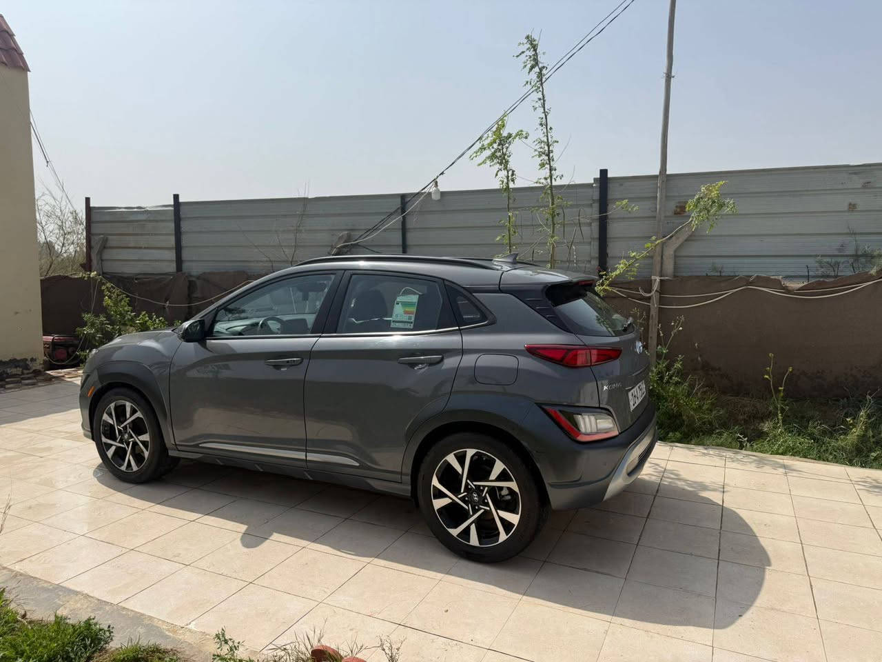 خليجيه 23 فول موصفات سايد بريك بصمه جاهزه بيه بنيد مصبوغ وبارد قليل بالجاملغ الامامي 
سعر 160 بي مجال 
***********
***********
للاستقسار اكثر اتصال
