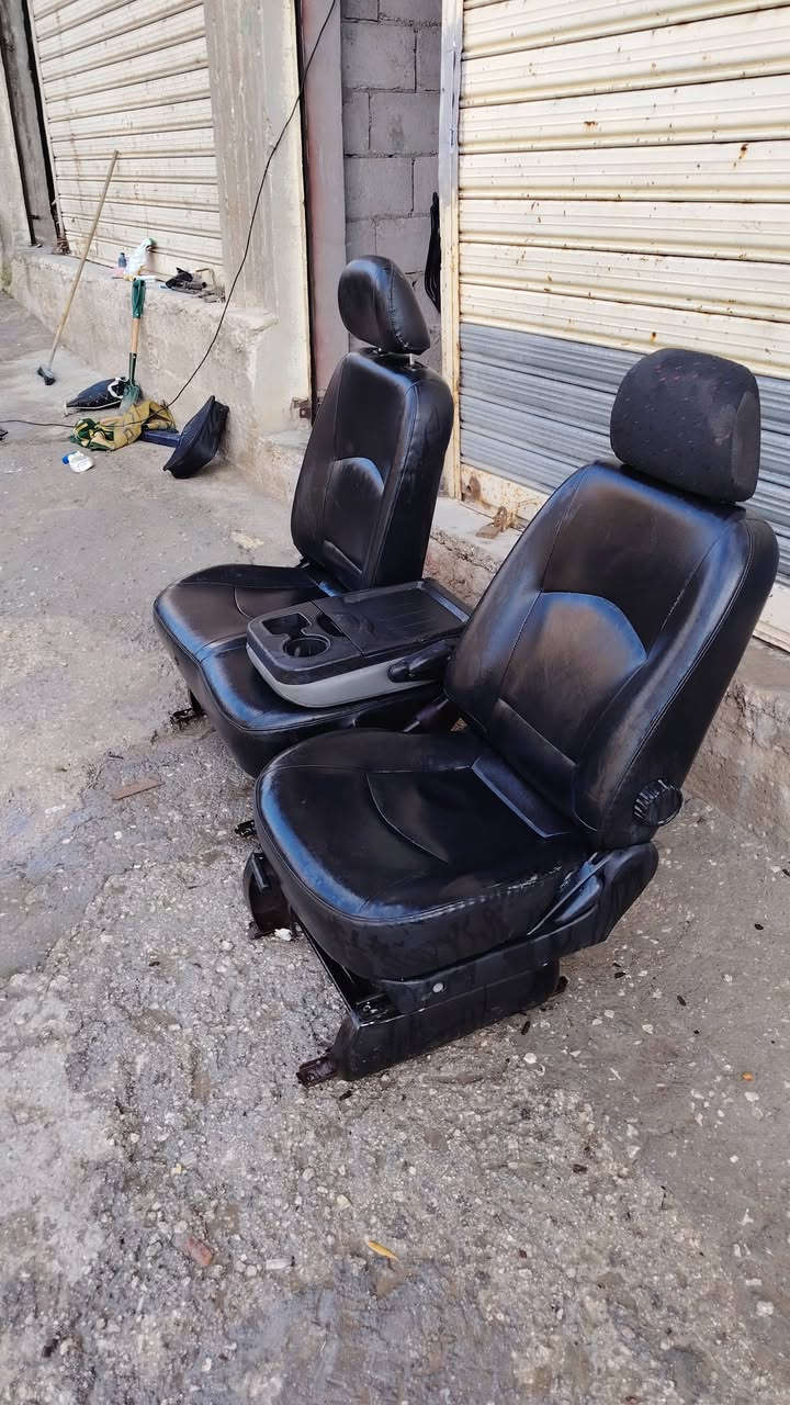 موجود كراسي باص ستاريكس أمامي
للبيع أو للبدل على كرسي خلفي قلاب صغير

0785675363


**إذا كنت صاحب هذا الإعلان وتريد حذفه لأي سبب، رجاءا أرسل رسالة إلى الدعم الفني**