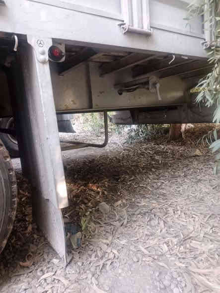 للبيع عربانه تركيا طول 13 60 ارتفاع الجنب 140 ولايه معمره جديد بدون فطر بدون كسر كفاله عامه بها مجال دنقير رابع قبل جيب وشد ثلاجه مطبخ جديد دبيه ماي بلاستيك  جدر شتوي جديد ويرمنيه وهوه جديد السعر  110 وبيها مجال مكانها موصل ( ***********  ***********
