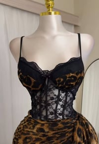 فستان يوبارد • مبطن إسفنج • فري سايز ٥٠-٧٥ك