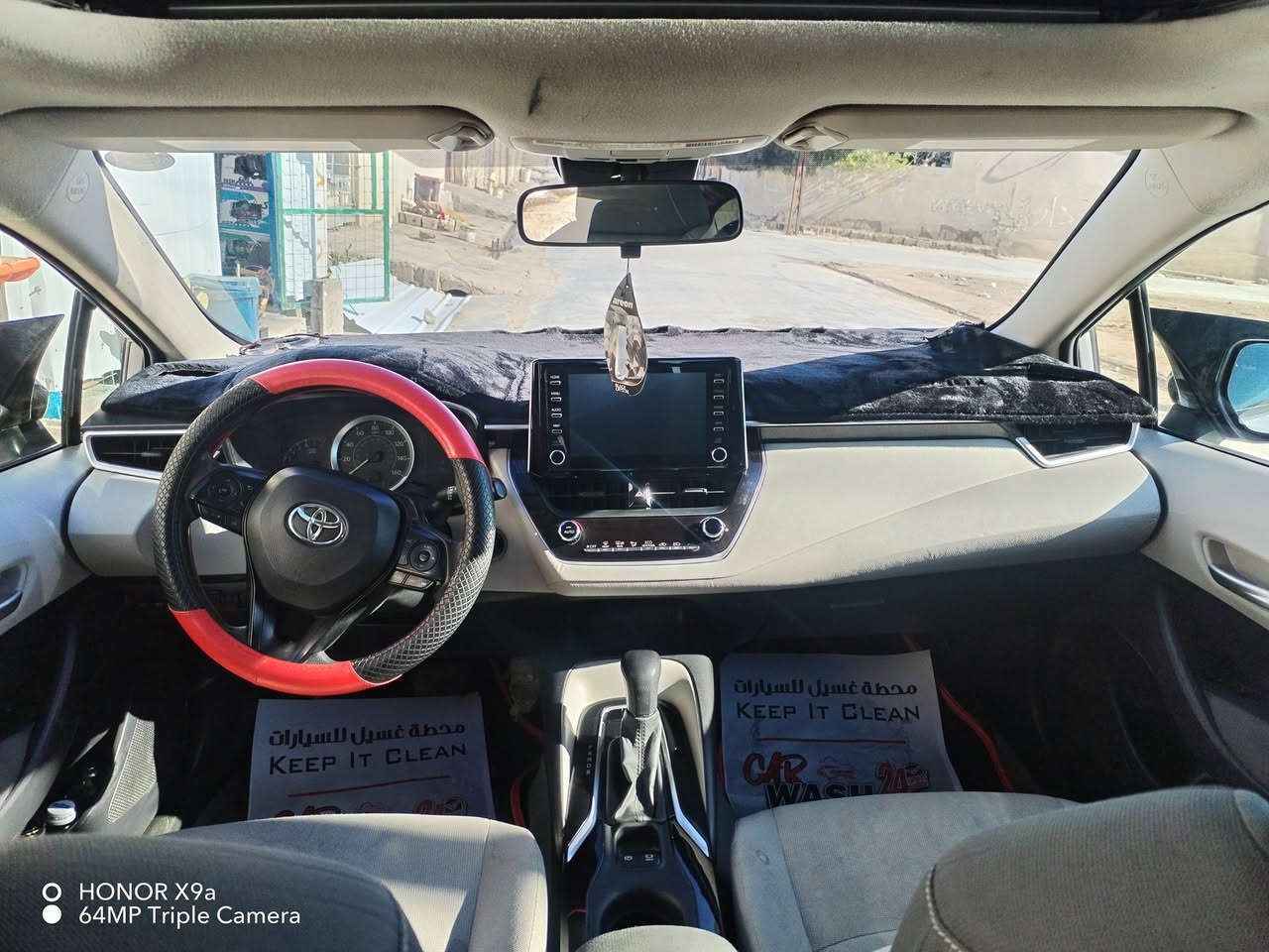 السلام عليكم سيارة كورلا للبيع موديل 20 كلين بيها بس مكانات بارد ماشيه 143 الف ميل السياره ما ناقصها شي رقم أربيل جاهزه بس تروح تحول فول مواصفات بصمه أبواب بصمه تشغل فتحه سقف السعر 155 او بيها مجال  الاتصال *********** سونار موجود رقم الشاصي موجود
