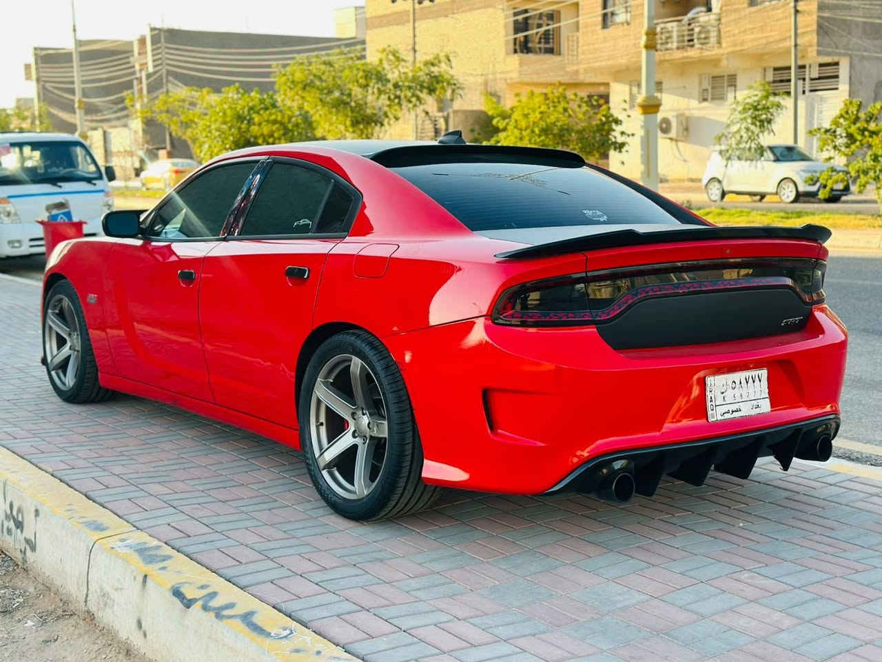 جارجر موديل 2018 ارتي بيه جاملغ صبغ فقط ولباقي مكفول السعر176وبيه مجال حق الجيه بيع فققط بدون مراوس
للاستفسار ***********السياره جديده وجاهزه من كلشي من مكينه 5700 وكير وحداديه وتخم تاير جديد  مواصفات شاشه كامره حساس كشنات حضن كهرباء شفتات عليه كماليه وترتيب هواي سياره بلاد ماشيه 80 سياره جاهزه وما بيه نقص شرط مكان السياره كربلاء

