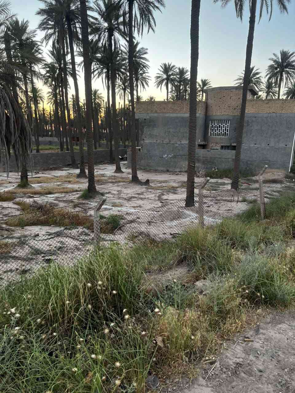 قرب الجسر الفرنسي قرب الالعاب ***********
