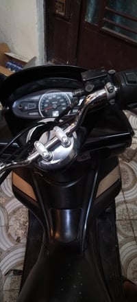 السلام علیکم pcx جيل اول حساس زدحام وحساس ستان مكينه 150 سيسي دراجه مع...