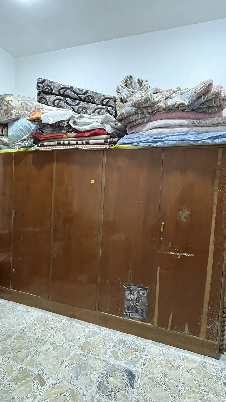 كنتور صاج باب اول. خمس بيبان الظهر معاكس جديد. غير مصبوغ
فقط باب واحدة. مشخوطة 
٢٥٠قفل


**إذا كنت صاحب هذا الإعلان وتريد حذفه لأي سبب، رجاءا أرسل رسالة إلى الدعم الفني**