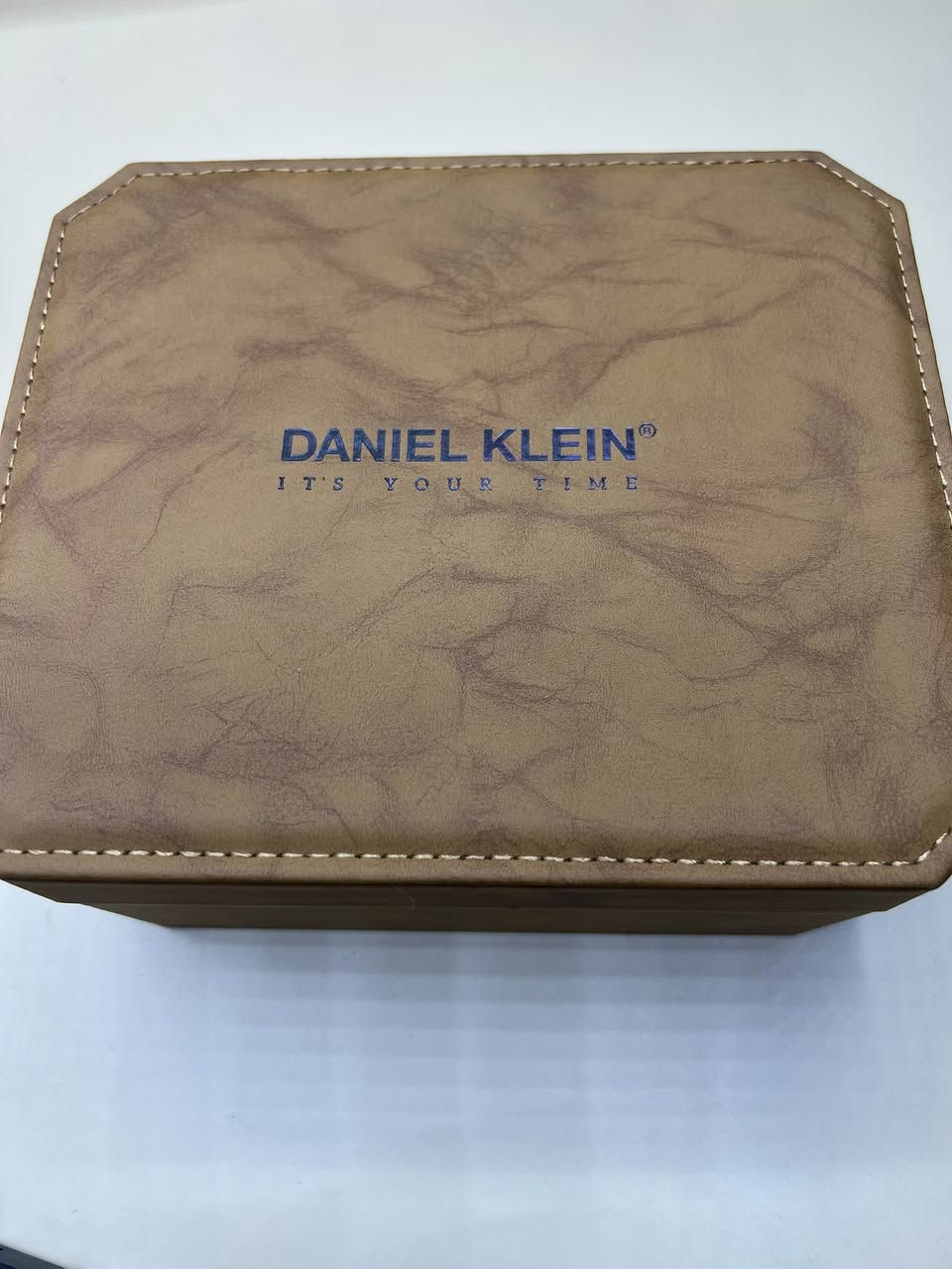 دانيال كلين وكالة اصلي اوتوماتيك كشف سكليتون شمسي قمري جي ام تي توقيت دولتين قطر 41 ملم جديدة غير مستخدمه كاملة المرفقات

السعر والحجز خاص فضلاً وليس امراً
او على الواتساب ***********
