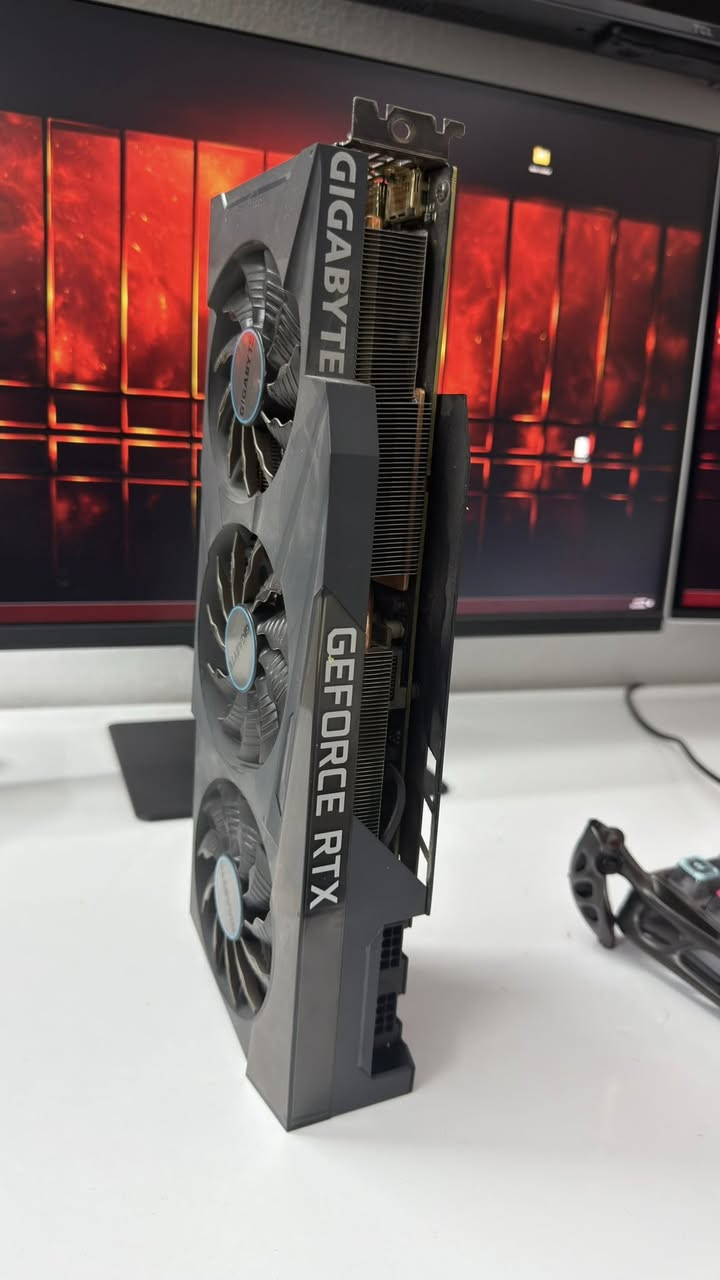 Gigabyte 3080ti Eagle
للبيع استخدام سنة تقريبا
سليم ١٠٠٪؜ مابيه اي مشاكل
750 و بيه مجال

تواصل خاص او واتساب: ***********

