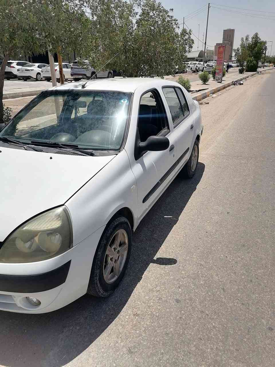 السلام عليكم رينو فرنسي كليو 2006 مكفولة رقم قادسية بأسمي السعر 40 ورقة مكانه الديوانية استفسار ***********

