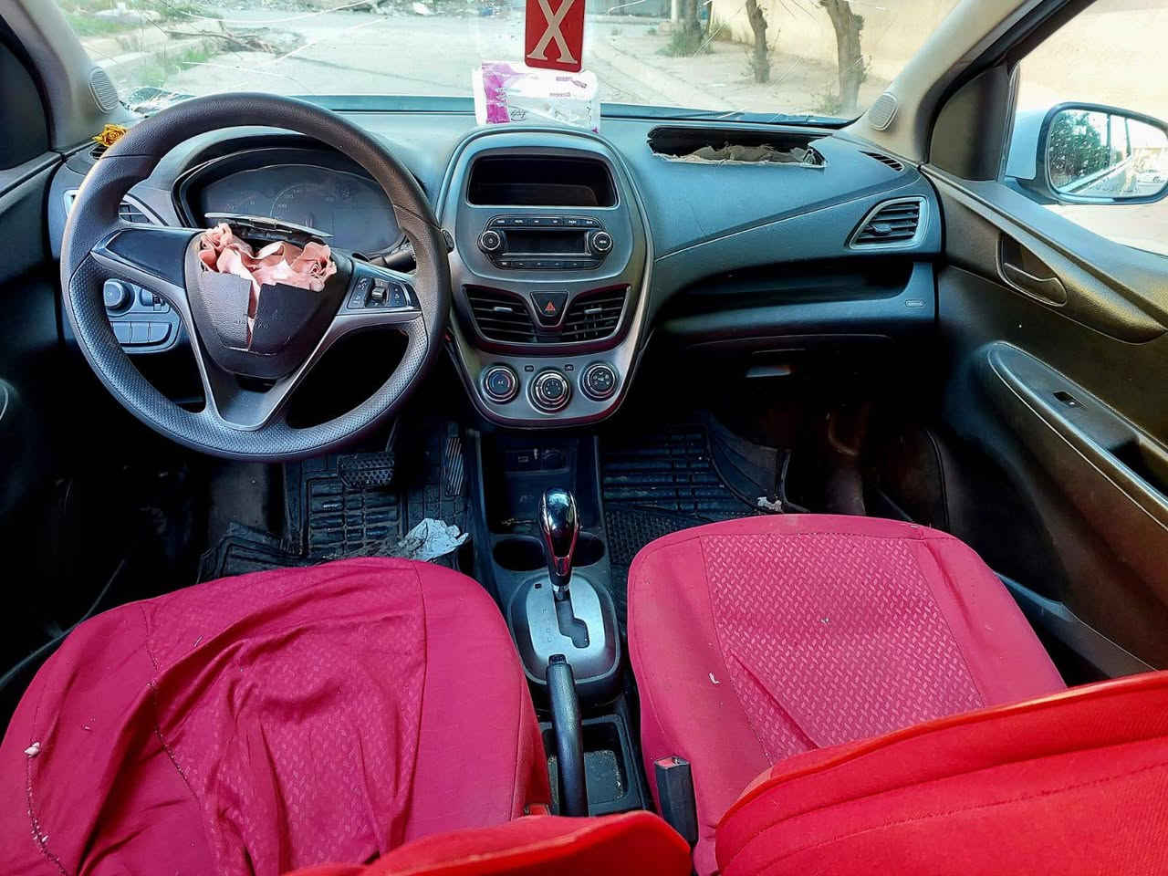 شوفر سبارك للبيع موديل 20 رقم بغداد تحويل مباشر ثاني يوم سياره شغاله وتمشي ابيع ع حادثه الاتصال ع *********** مكان بغداد
