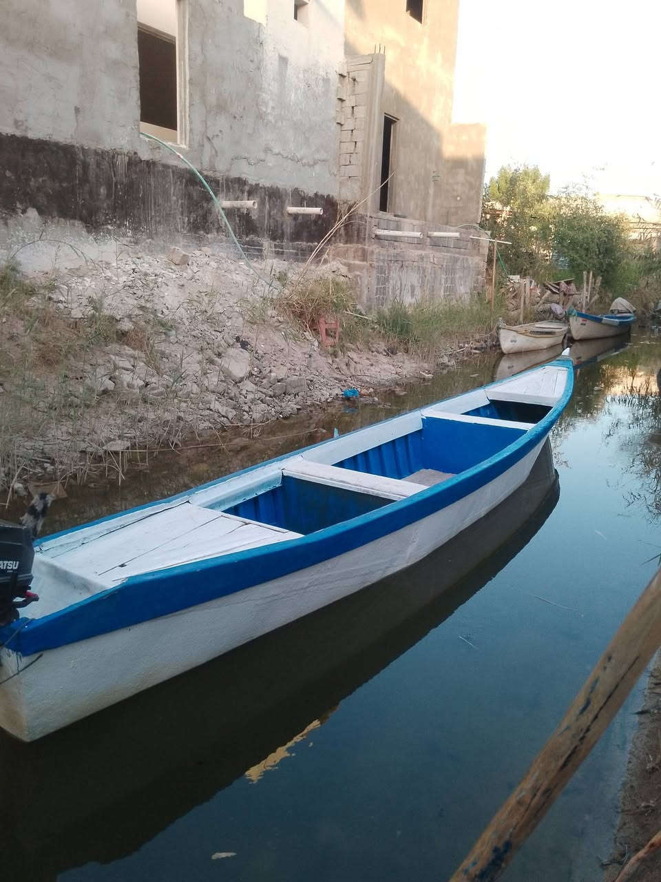 سلام عليكم جينكوا 14 ذراع للبيع المكان البصره ابو الخصيب السعر 550 ليريدها يجي خاص ***********
