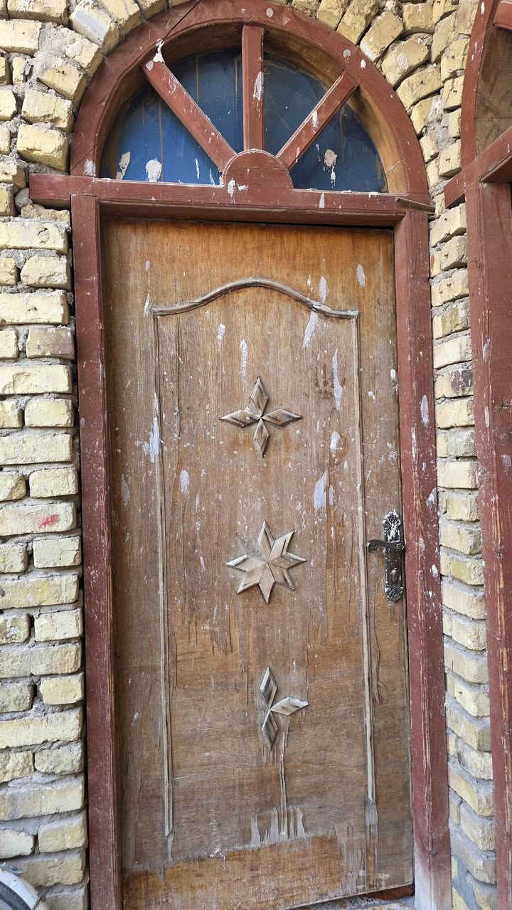 كلمن وسعره اتصل وتدلل ***********
