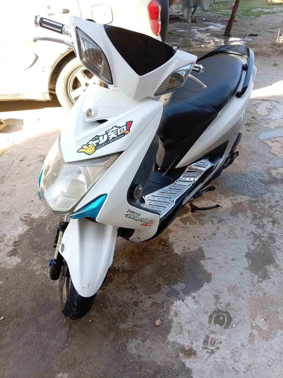 دراجه سكنس الد نضيفه مديل 2016 الون ابيض شلعه وعدل 👋مكاني بغداد شعله الشراري يتواصل معا الرقم ***********
