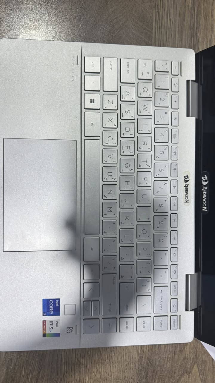 السلام عليكم

لابتوب قلاب 360 درجة لمس مع قلم / نحيف جدًا / خفيف الوزن / مناسب للطلاب والاعمال والتصميم. 

يتحمل برامج مثل فوتوشوب وكاب كات وبعض الالعاب (كونه مخصص للدراسة)

اسم الجهاز: 
Hp Pavilion 

مواصفات الجهاز:

Hp pavilion x360 14inch 2-in-1 laptop pc

Windows 11 home 64-bit (10.0, Build 26100)
 
Processor:
13th gen intel(R) Core(TM) i7-1355 (12CPUs), 1.7GHz

Memory:
16384MB RAM

Display:

Intel(R) Iris(R) Xe Graphics Family, 8175MB

مواصفات جانبية: 

منفذ سماعات (هيدفون)
2 مداخل USB 
مدخل HDMi
مدخل ذاكرة SD
شحن سريع
شاحن اصلي
بطارية بحالة جيدة
نظافة اللابتوب: 96٪
كاميرا أمامية (مع بصمة وجه للأمان)
بصمة أصبع
واي فاي وبلوتوث
منفذ تايب سي

اي استفسار اني حاضر 

واتساب : ***********

السعر: 800 وبيه مجال (مستعجل بالبيع جدًا)
