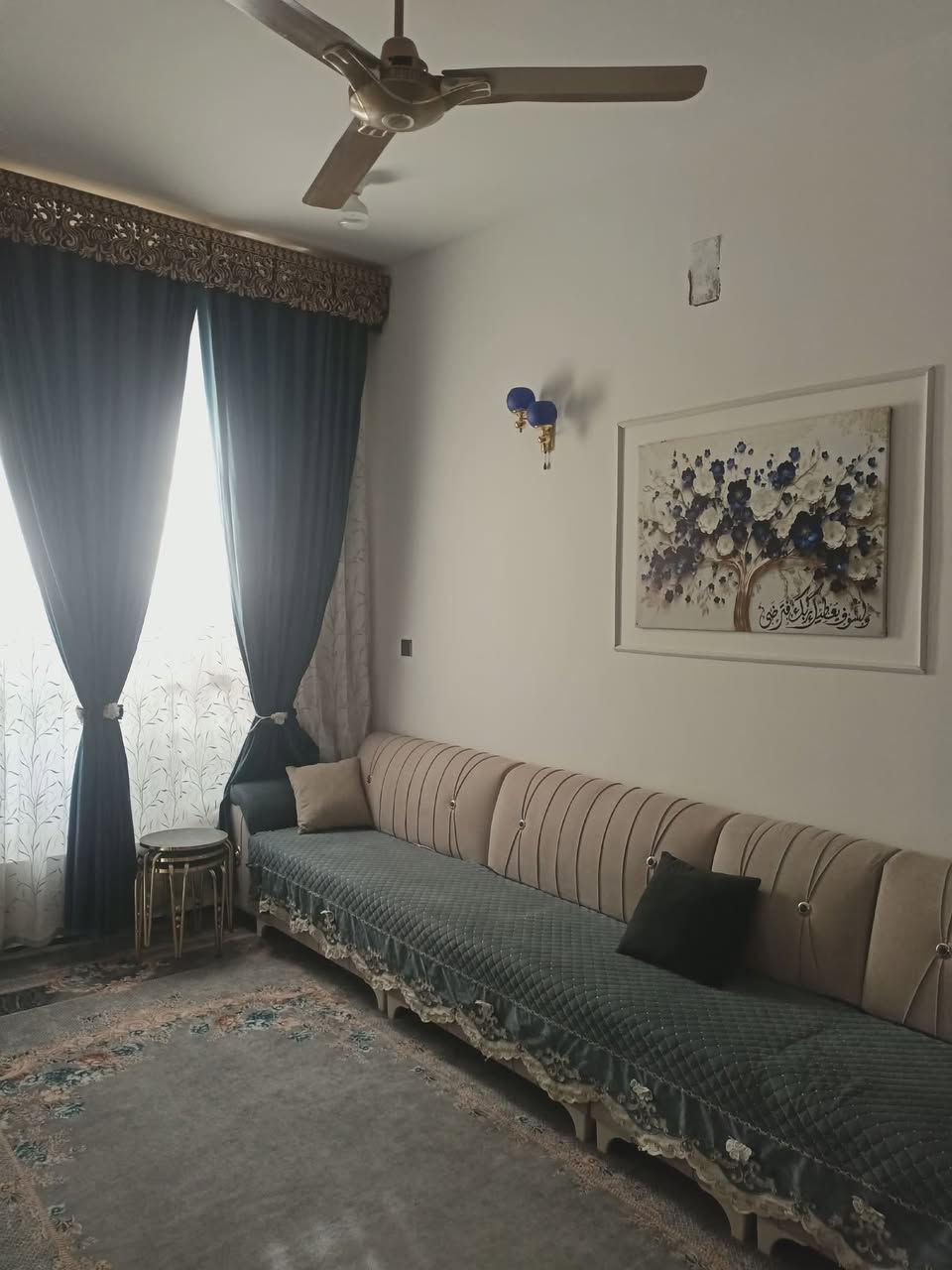 السلام عليكم مشتمل للبيع مساحه 105طابق ونص حي الحوراء بلبدايه شارع الكفاح الاستفسار على الرقم ***********
